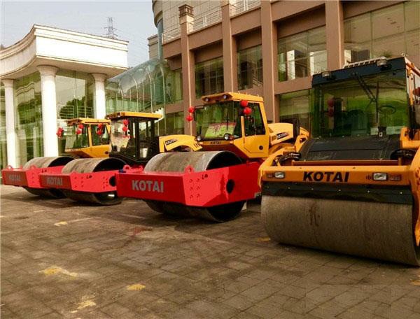 Kotai heavy industry super large series rollers help road construction in Plateau Areas